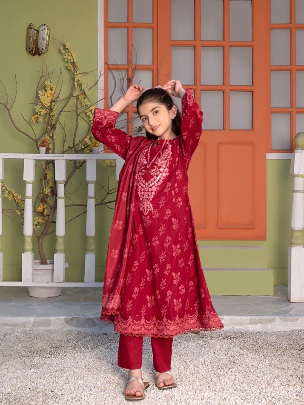 Pakistani Ally’s girl 3pc maxi dress size 32 fits 9-10 years old
